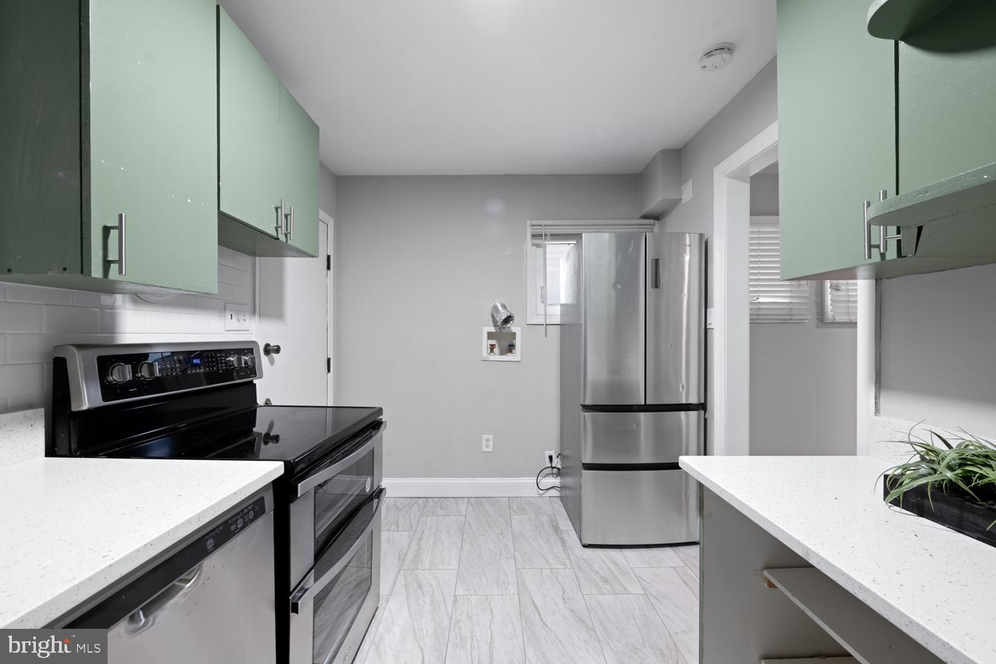 6604 CAVALIER DR, ALEXANDRIA, Virginia 22307, 4 Bedrooms Bedrooms, ,3 BathroomsBathrooms,Residential,For sale,6604 CAVALIER DR,VAFX2246308 MLS # VAFX2246308