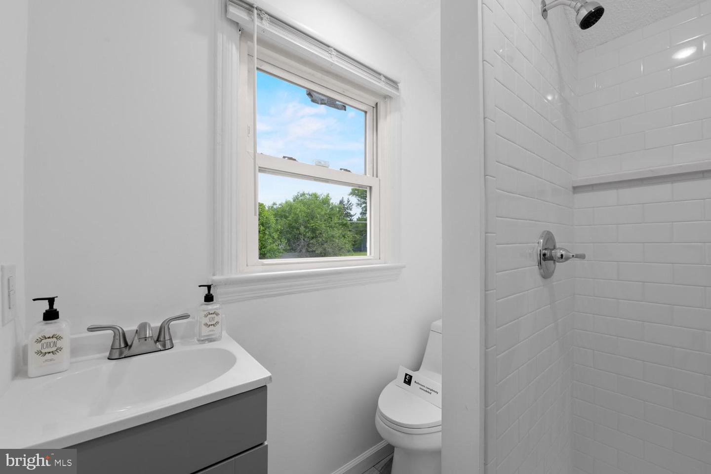 6604 CAVALIER DR, ALEXANDRIA, Virginia 22307, 4 Bedrooms Bedrooms, ,3 BathroomsBathrooms,Residential,For sale,6604 CAVALIER DR,VAFX2246308 MLS # VAFX2246308