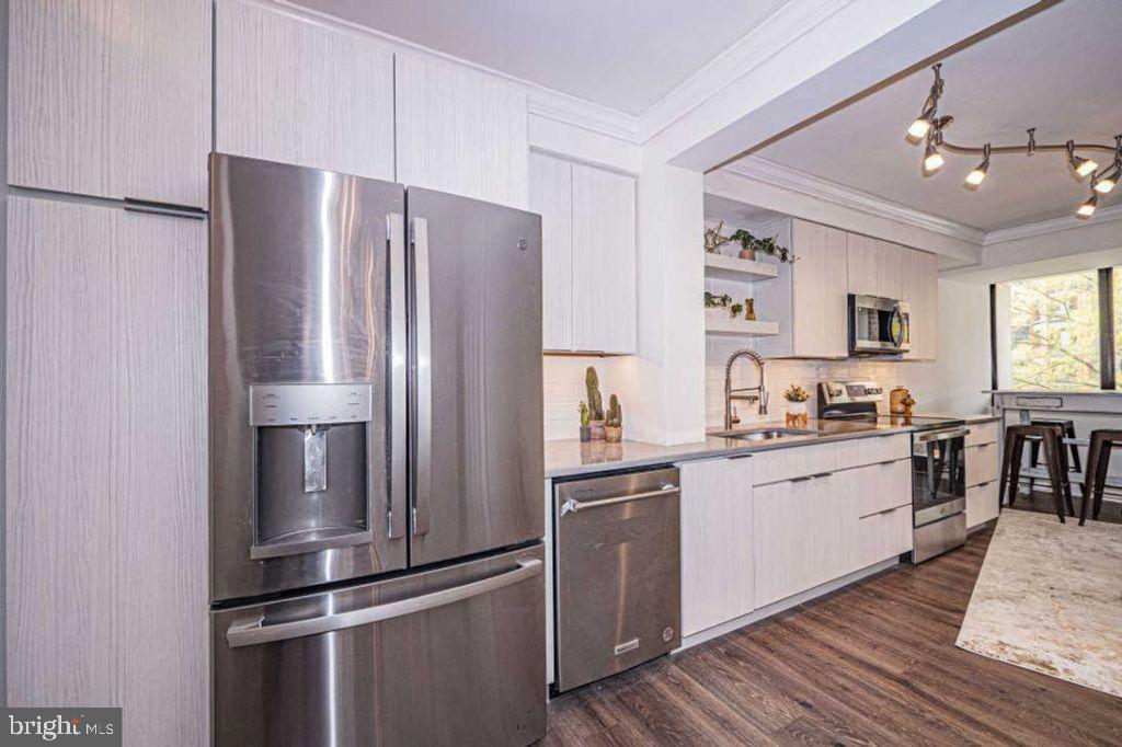 1805 CRYSTAL DR #403S, ARLINGTON, Virginia 22202, 1 Bedroom Bedrooms, ,1 BathroomBathrooms,Residential,For sale,1805 CRYSTAL DR #403S,VAAR2058932 MLS # VAAR2058932