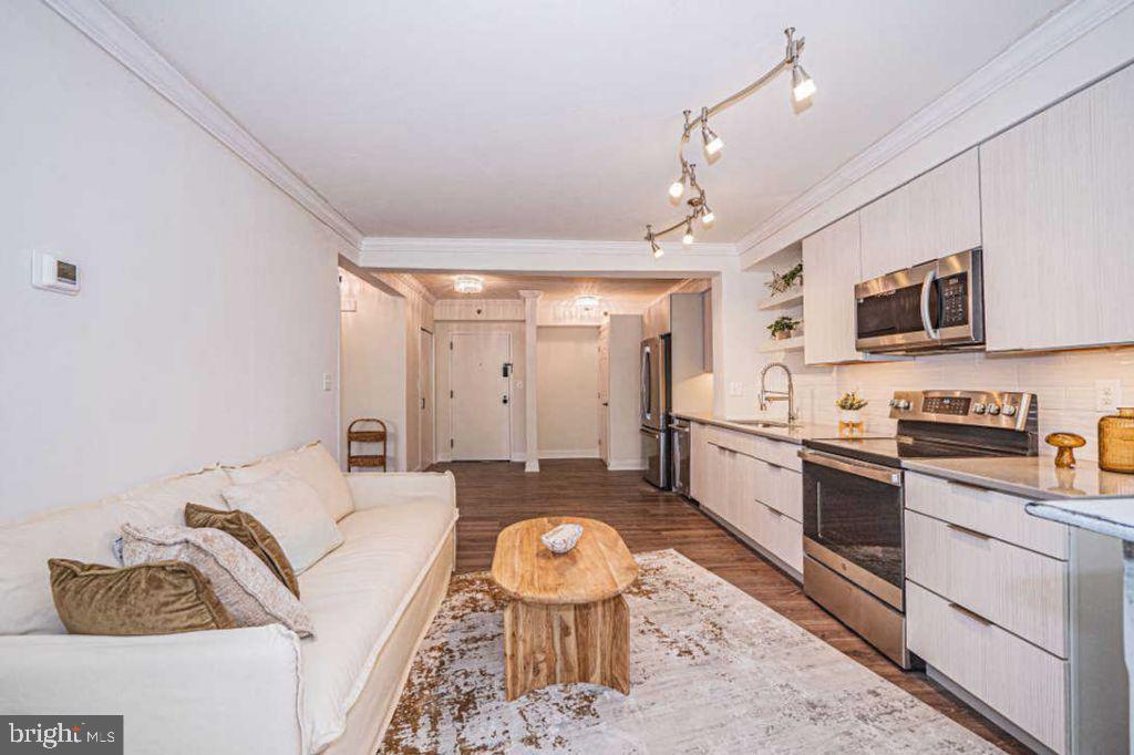 1805 CRYSTAL DR #403S, ARLINGTON, Virginia 22202, 1 Bedroom Bedrooms, ,1 BathroomBathrooms,Residential,For sale,1805 CRYSTAL DR #403S,VAAR2058932 MLS # VAAR2058932