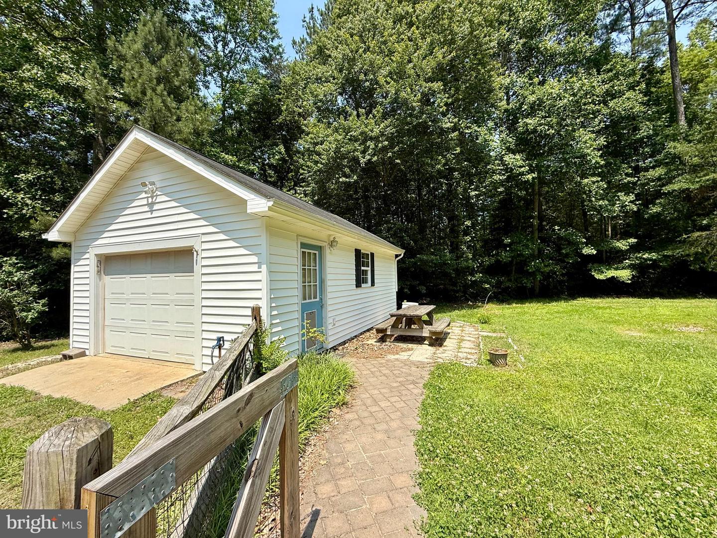 241 LEVELFIELDS LN, LANCASTER, Virginia 22503, 3 Bedrooms Bedrooms, 6 Rooms Rooms,2 BathroomsBathrooms,Residential,For sale,241 LEVELFIELDS LN,VALV2000832 MLS # VALV2000832