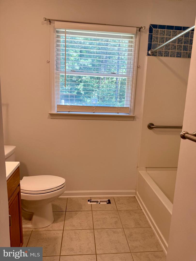 241 LEVELFIELDS LN, LANCASTER, Virginia 22503, 3 Bedrooms Bedrooms, 6 Rooms Rooms,2 BathroomsBathrooms,Residential,For sale,241 LEVELFIELDS LN,VALV2000832 MLS # VALV2000832