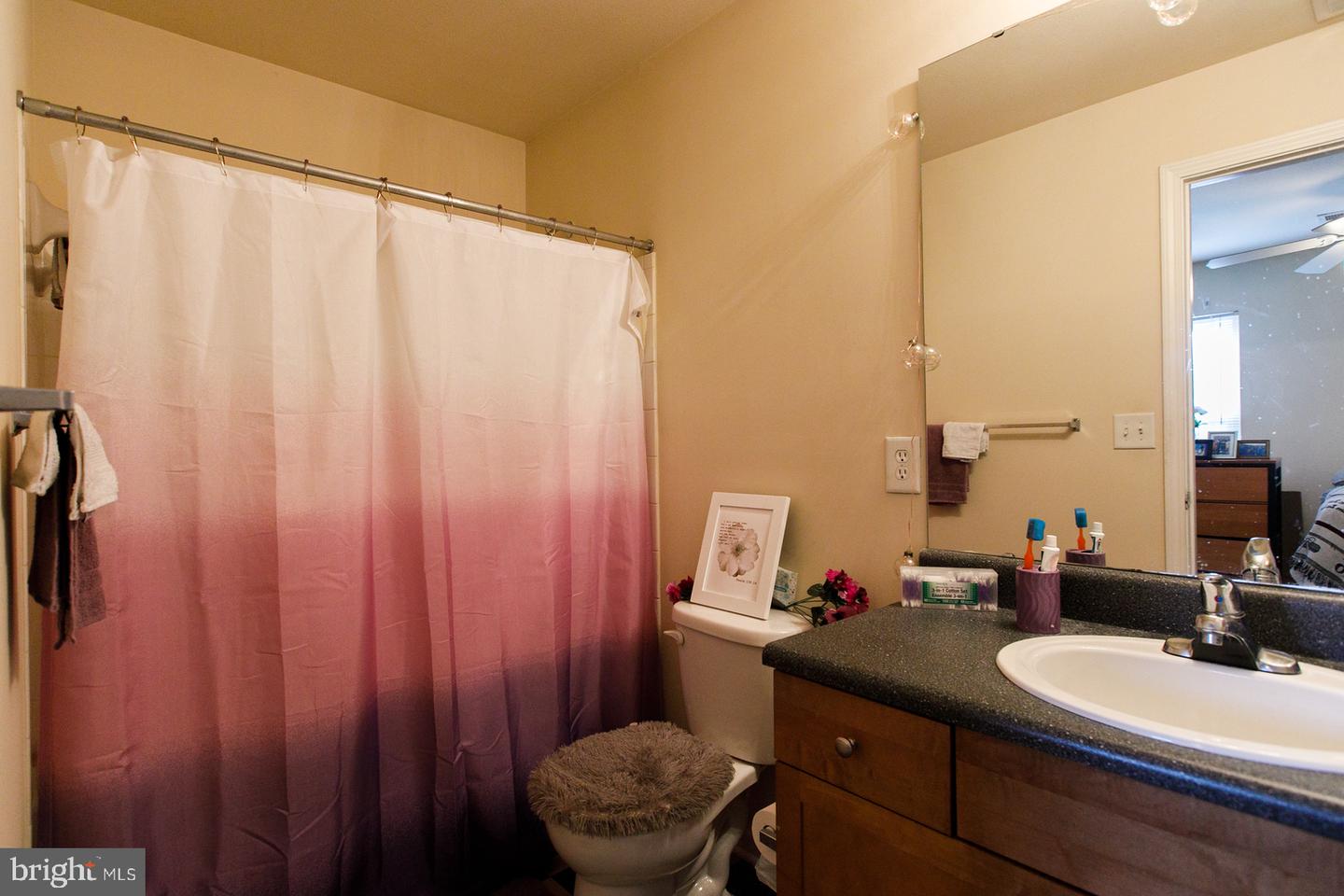 135 YELLOWSTONE DR #301, CHARLOTTESVILLE, Virginia 22903, 3 Bedrooms Bedrooms, ,3 BathroomsBathrooms,Residential,For sale,135 YELLOWSTONE DR #301,VAAB2001012 MLS # VAAB2001012