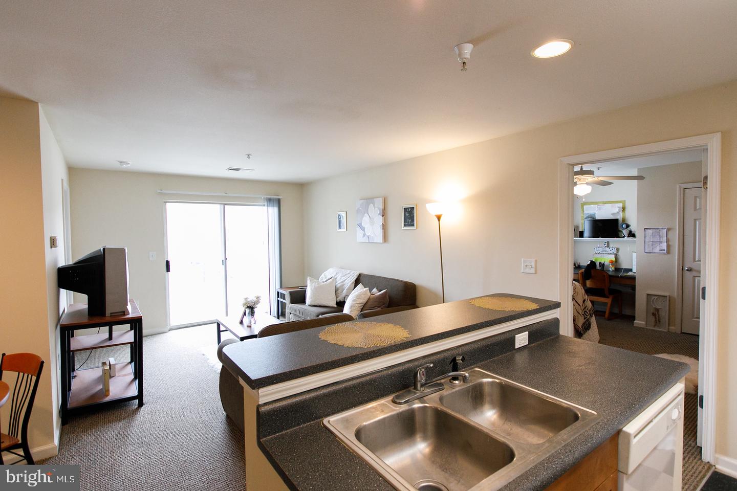 135 YELLOWSTONE DR #301, CHARLOTTESVILLE, Virginia 22903, 3 Bedrooms Bedrooms, ,3 BathroomsBathrooms,Residential,For sale,135 YELLOWSTONE DR #301,VAAB2001012 MLS # VAAB2001012