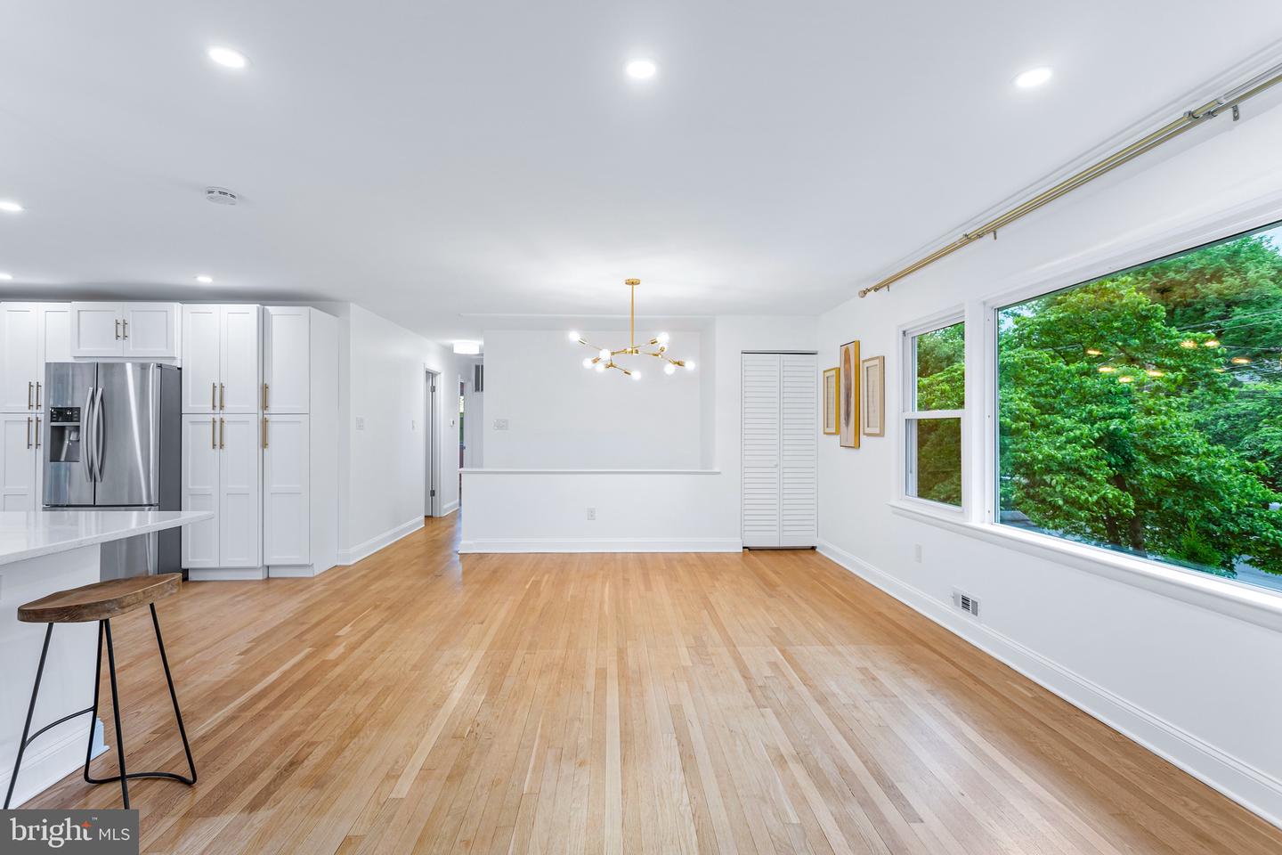 109 PATRICK ST SE, VIENNA, Virginia 22180, 5 Bedrooms Bedrooms, ,3 BathroomsBathrooms,Residential,For sale,109 PATRICK ST SE,VAFX2246320 MLS # VAFX2246320