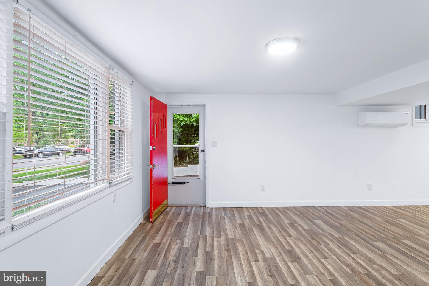 109 PATRICK ST SE, VIENNA, Virginia 22180, 5 Bedrooms Bedrooms, ,3 BathroomsBathrooms,Residential,For sale,109 PATRICK ST SE,VAFX2246320 MLS # VAFX2246320