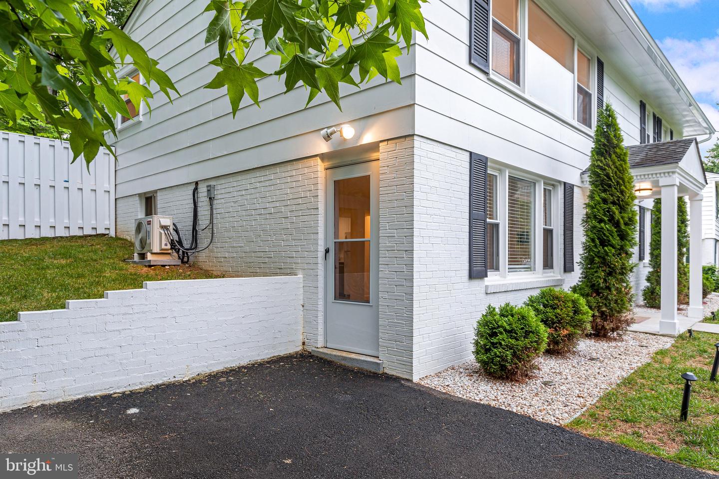 109 PATRICK ST SE, VIENNA, Virginia 22180, 5 Bedrooms Bedrooms, ,3 BathroomsBathrooms,Residential,For sale,109 PATRICK ST SE,VAFX2246320 MLS # VAFX2246320