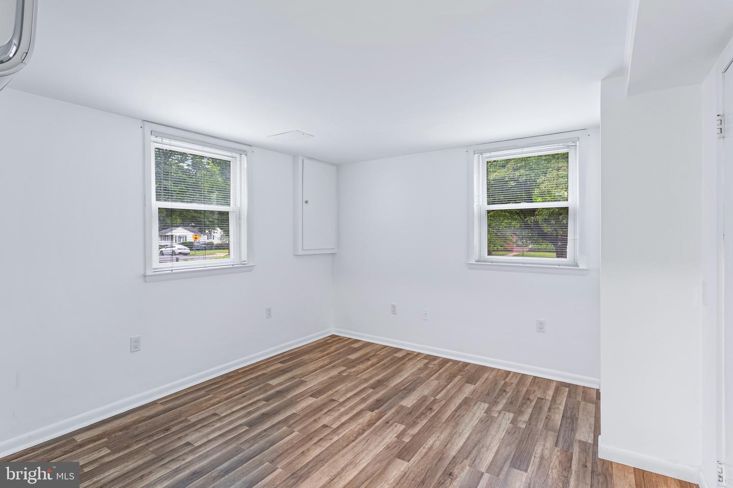 109 PATRICK ST SE, VIENNA, Virginia 22180, 5 Bedrooms Bedrooms, ,3 BathroomsBathrooms,Residential,For sale,109 PATRICK ST SE,VAFX2246320 MLS # VAFX2246320