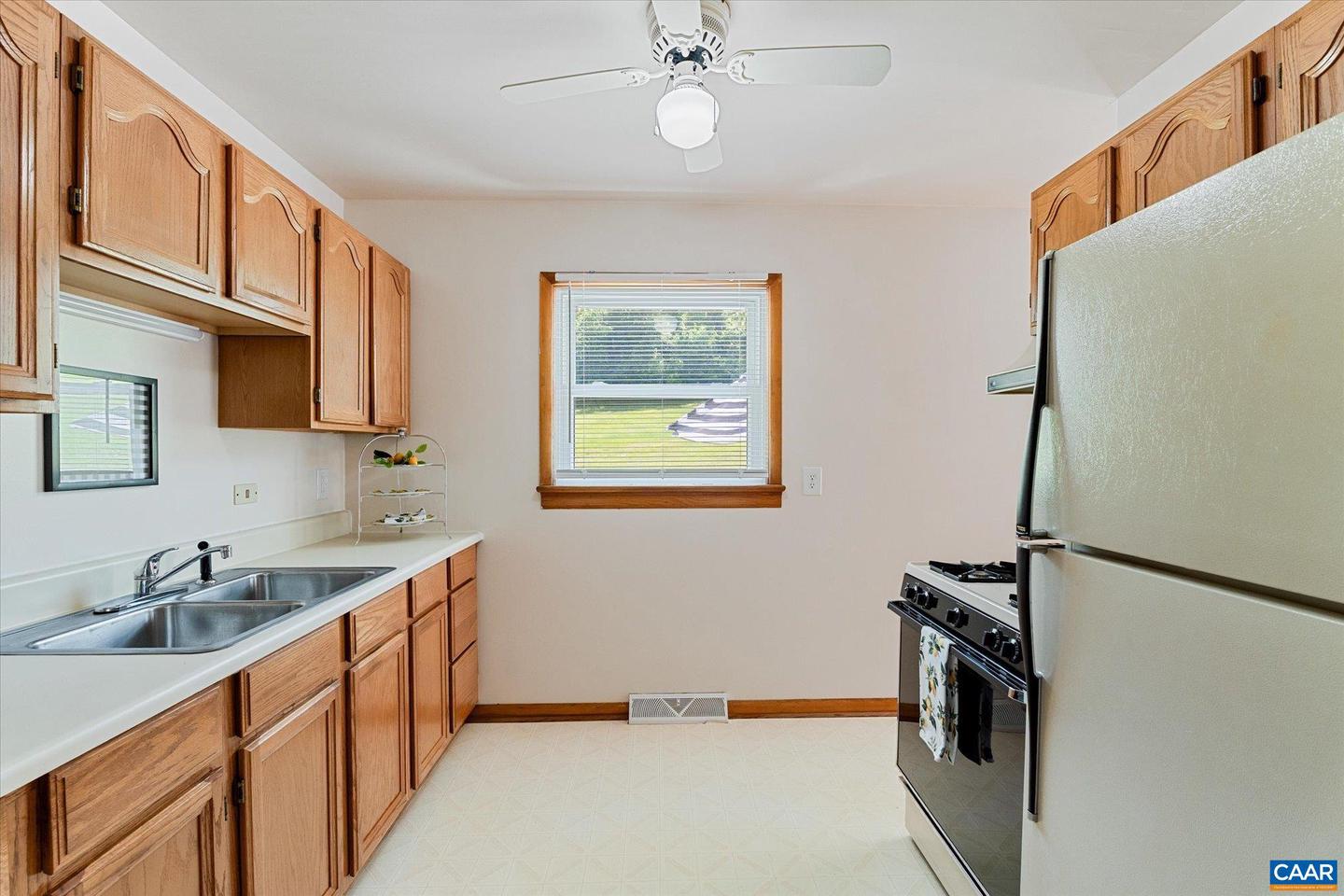 1321 E MAIN ST, WAYNESBORO, Virginia 22980, 3 Bedrooms Bedrooms, ,1 BathroomBathrooms,Residential,For sale,1321 E MAIN ST,665517 MLS # 665517