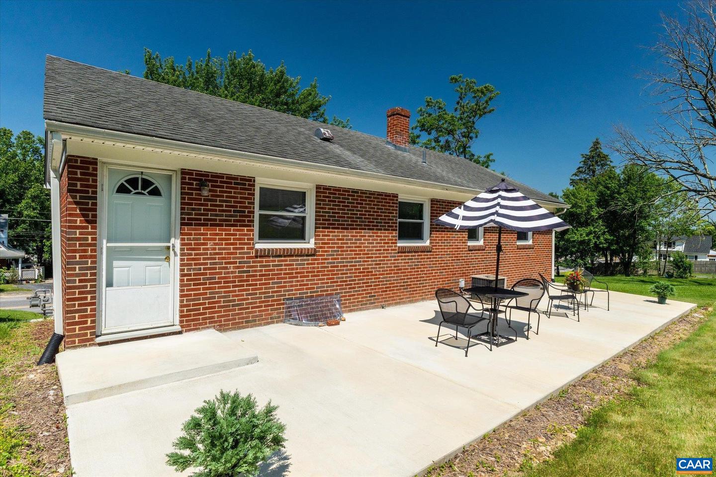 1321 E MAIN ST, WAYNESBORO, Virginia 22980, 3 Bedrooms Bedrooms, ,1 BathroomBathrooms,Residential,For sale,1321 E MAIN ST,665517 MLS # 665517