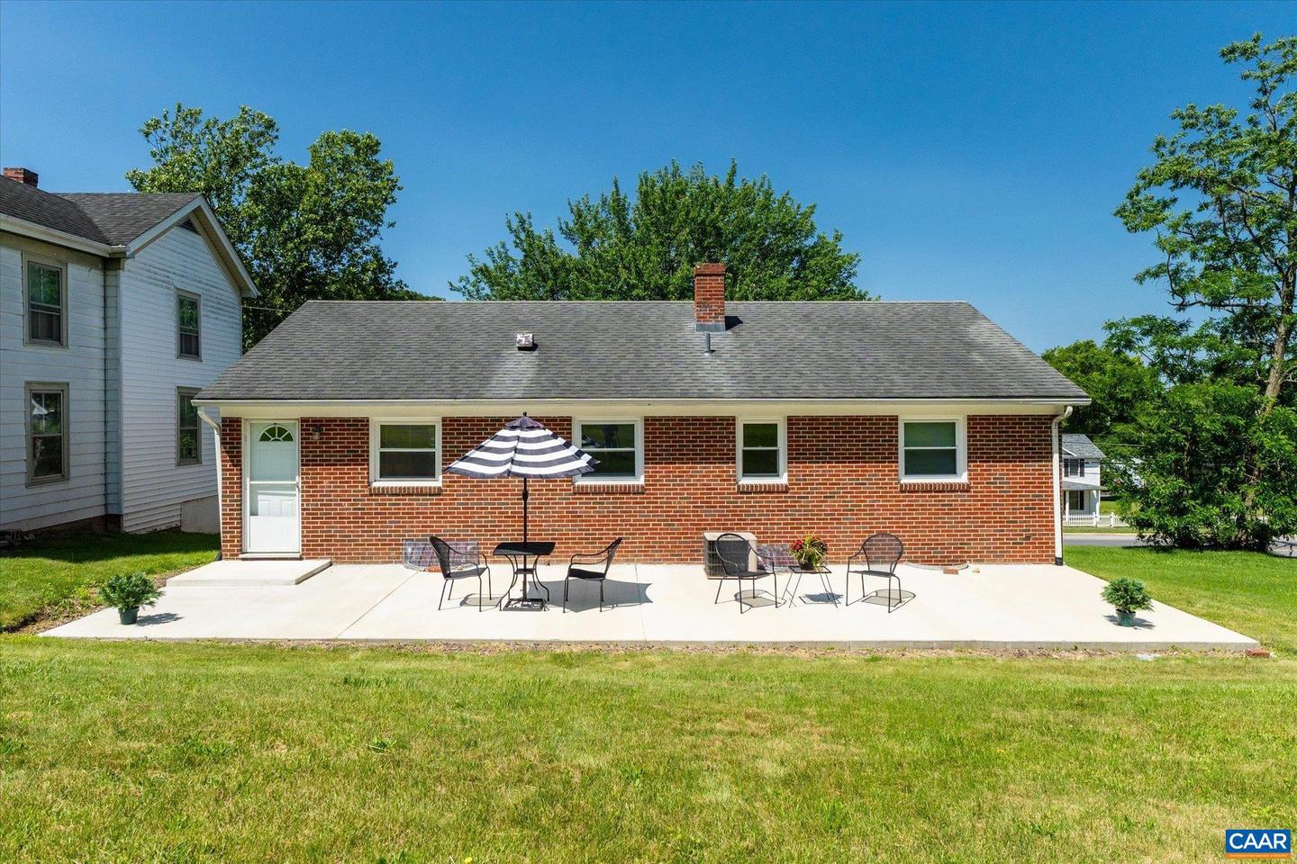 1321 E MAIN ST, WAYNESBORO, Virginia 22980, 3 Bedrooms Bedrooms, ,1 BathroomBathrooms,Residential,For sale,1321 E MAIN ST,665517 MLS # 665517
