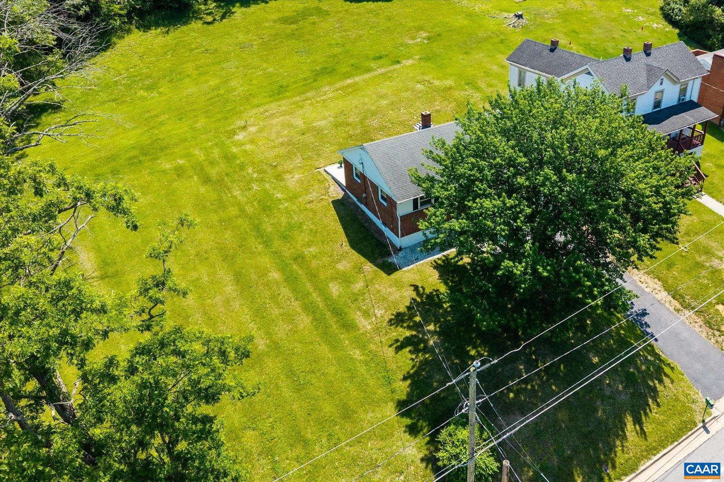 1321 E MAIN ST, WAYNESBORO, Virginia 22980, 3 Bedrooms Bedrooms, ,1 BathroomBathrooms,Residential,For sale,1321 E MAIN ST,665517 MLS # 665517