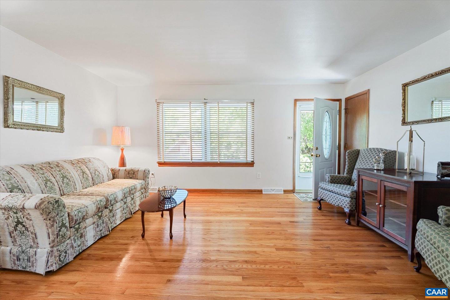 1321 E MAIN ST, WAYNESBORO, Virginia 22980, 3 Bedrooms Bedrooms, ,1 BathroomBathrooms,Residential,For sale,1321 E MAIN ST,665517 MLS # 665517