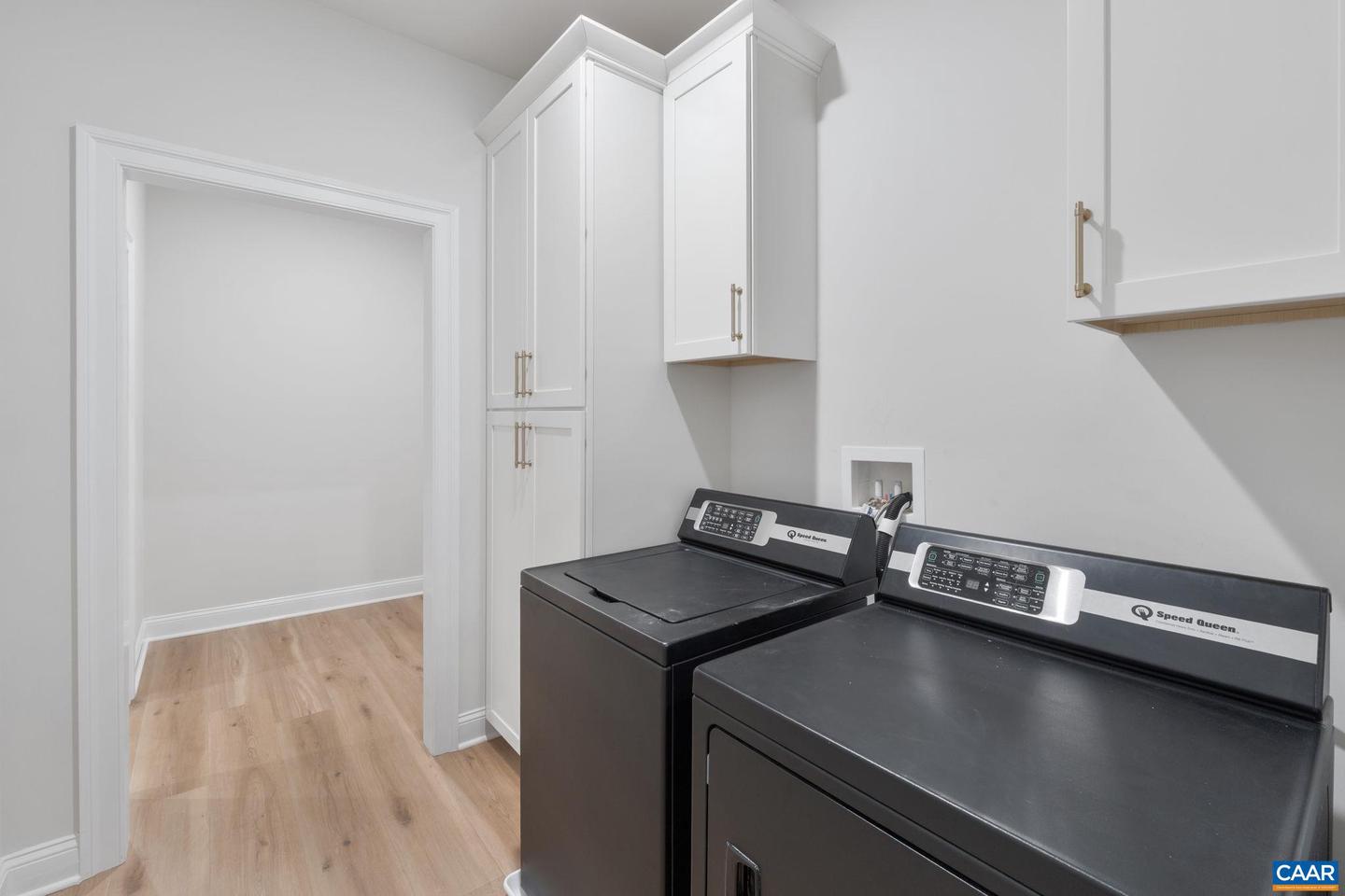 4012 CLIFF VIEW CT, CHARLOTTESVILLE, Virginia 22911, 5 Bedrooms Bedrooms, ,3 BathroomsBathrooms,Residential,For sale,4012 CLIFF VIEW CT,665521 MLS # 665521