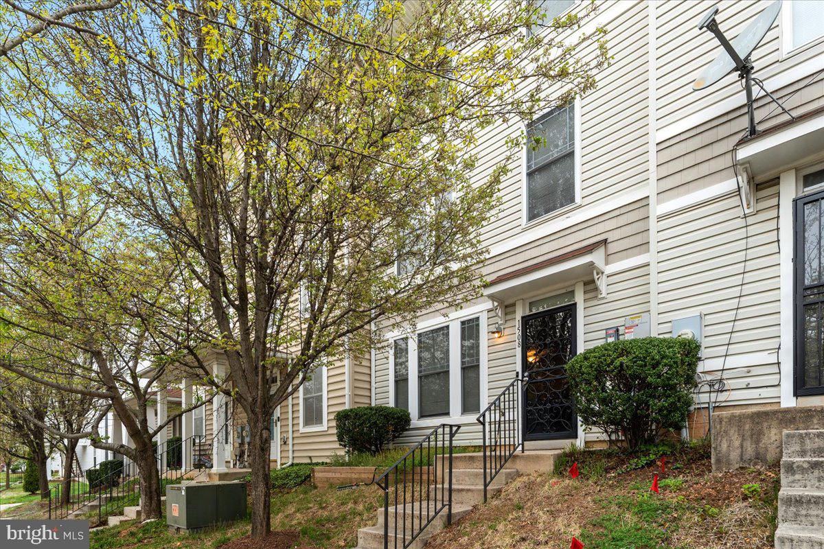 1508 TOBIAS DR SE, WASHINGTON, District Of Columbia 20020, 5 Bedrooms Bedrooms, ,2 BathroomsBathrooms,Residential,For sale,1508 TOBIAS DR SE,DCDC2204780 MLS # DCDC2204780