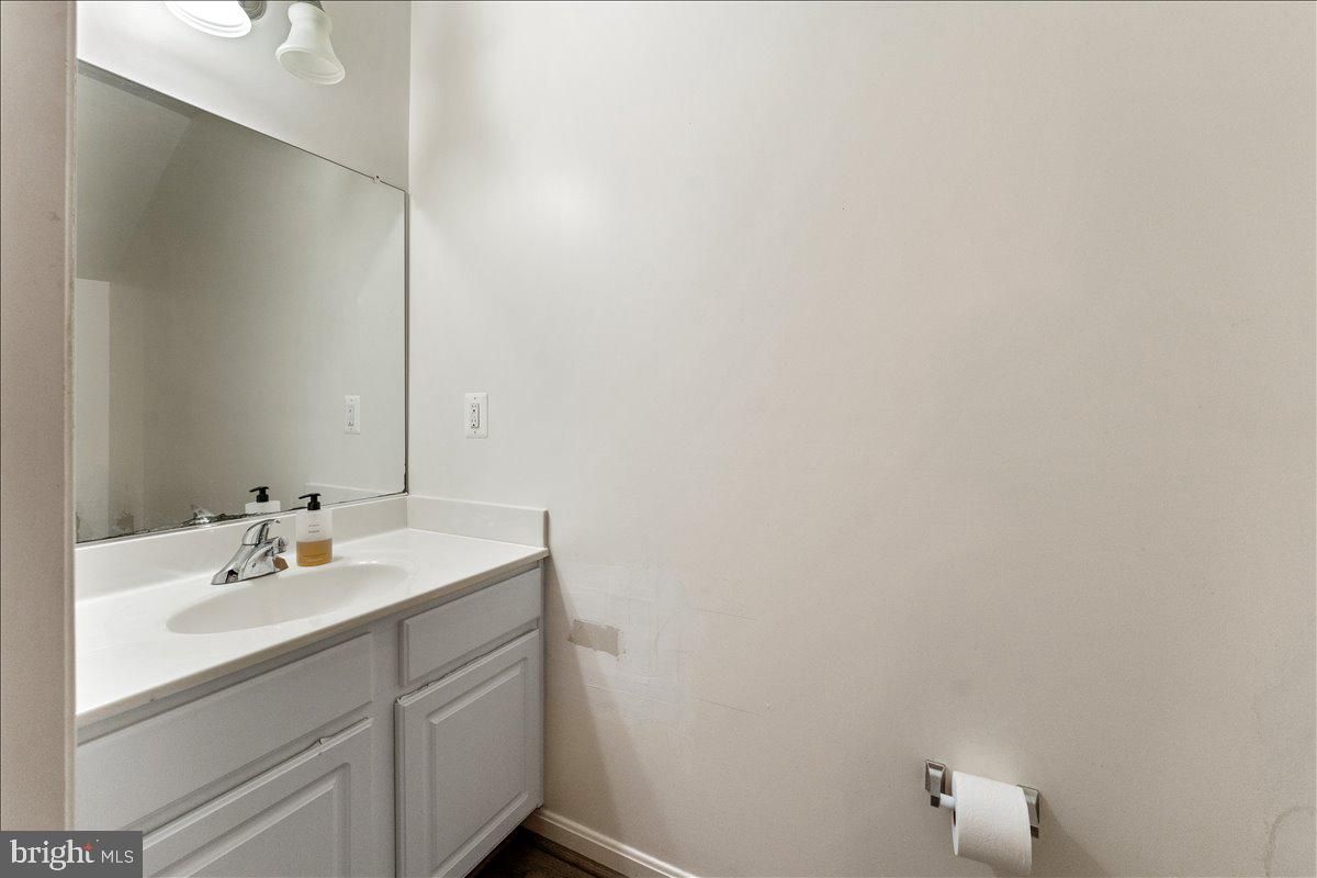 1508 TOBIAS DR SE, WASHINGTON, District Of Columbia 20020, 5 Bedrooms Bedrooms, ,2 BathroomsBathrooms,Residential,For sale,1508 TOBIAS DR SE,DCDC2204780 MLS # DCDC2204780