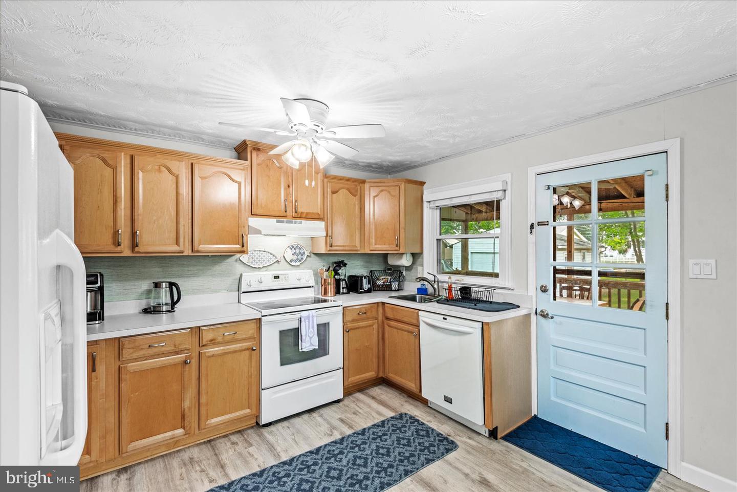 412 MARSHALL AVE, COLONIAL BEACH, Virginia 22443, 3 Bedrooms Bedrooms, ,2 BathroomsBathrooms,Residential,For sale,412 MARSHALL AVE,VAWE2009086 MLS # VAWE2009086