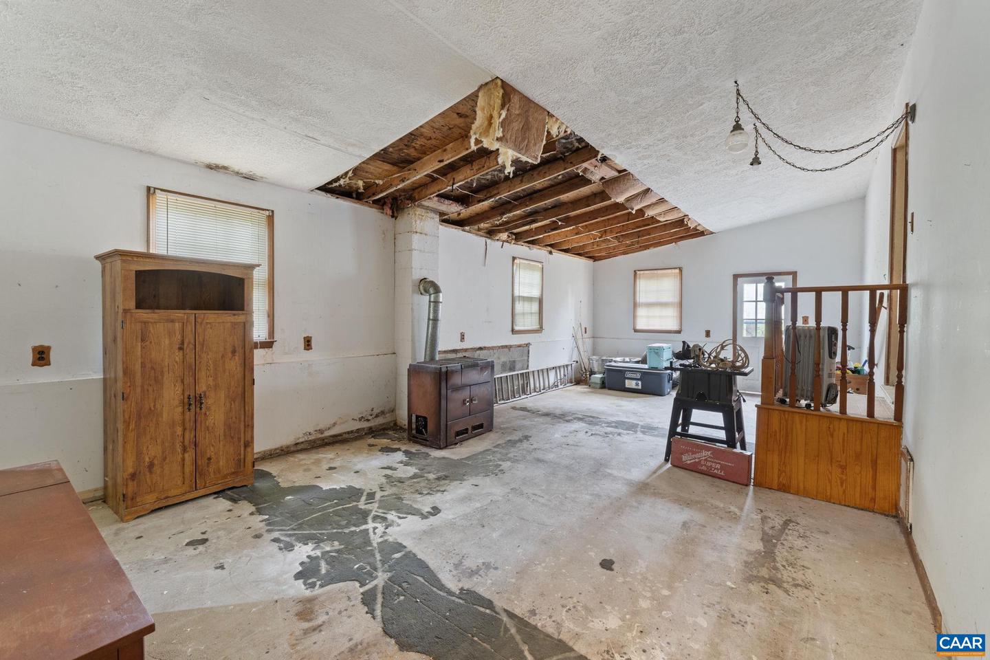 1551 HUNTERS LODGE RD, TROY, Virginia 22974, 3 Bedrooms Bedrooms, ,1 BathroomBathrooms,Residential,For sale,1551 HUNTERS LODGE RD,665525 MLS # 665525