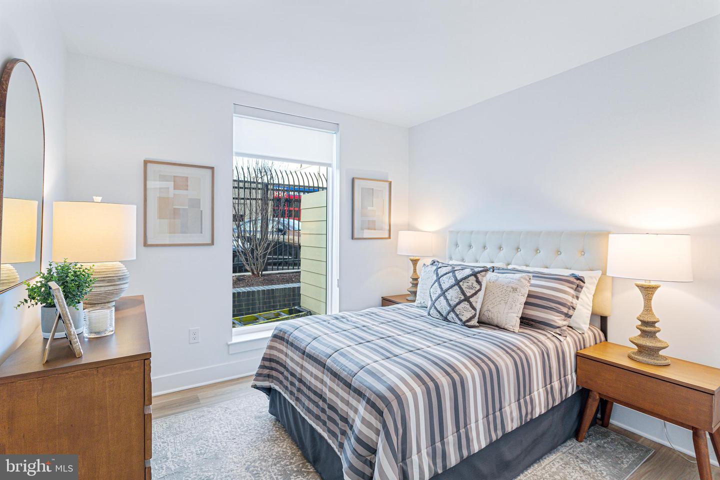 701 N HENRY ST #205, ALEXANDRIA, Virginia 22314, 2 Bedrooms Bedrooms, ,2 BathroomsBathrooms,Residential,For sale,701 N HENRY ST #205,VAAX2046294 MLS # VAAX2046294