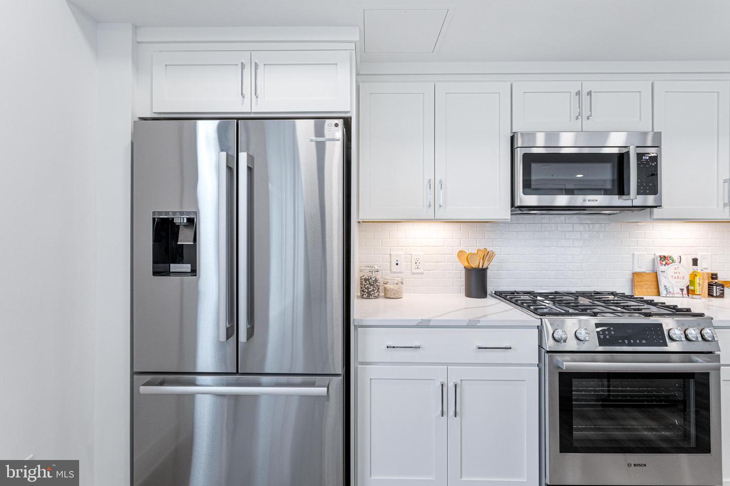 701 N HENRY ST #205, ALEXANDRIA, Virginia 22314, 2 Bedrooms Bedrooms, ,2 BathroomsBathrooms,Residential,For sale,701 N HENRY ST #205,VAAX2046294 MLS # VAAX2046294