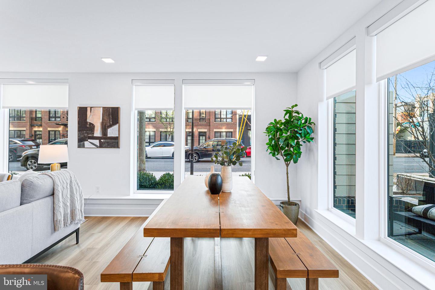 701 N HENRY ST #205, ALEXANDRIA, Virginia 22314, 2 Bedrooms Bedrooms, ,2 BathroomsBathrooms,Residential,For sale,701 N HENRY ST #205,VAAX2046294 MLS # VAAX2046294