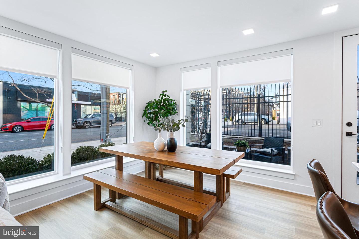701 N HENRY ST #205, ALEXANDRIA, Virginia 22314, 2 Bedrooms Bedrooms, ,2 BathroomsBathrooms,Residential,For sale,701 N HENRY ST #205,VAAX2046294 MLS # VAAX2046294