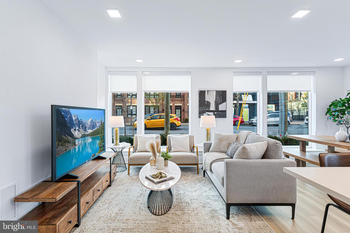 701 N HENRY ST #205, ALEXANDRIA, Virginia 22314, 2 Bedrooms Bedrooms, ,2 BathroomsBathrooms,Residential,For sale,701 N HENRY ST #205,VAAX2046294 MLS # VAAX2046294