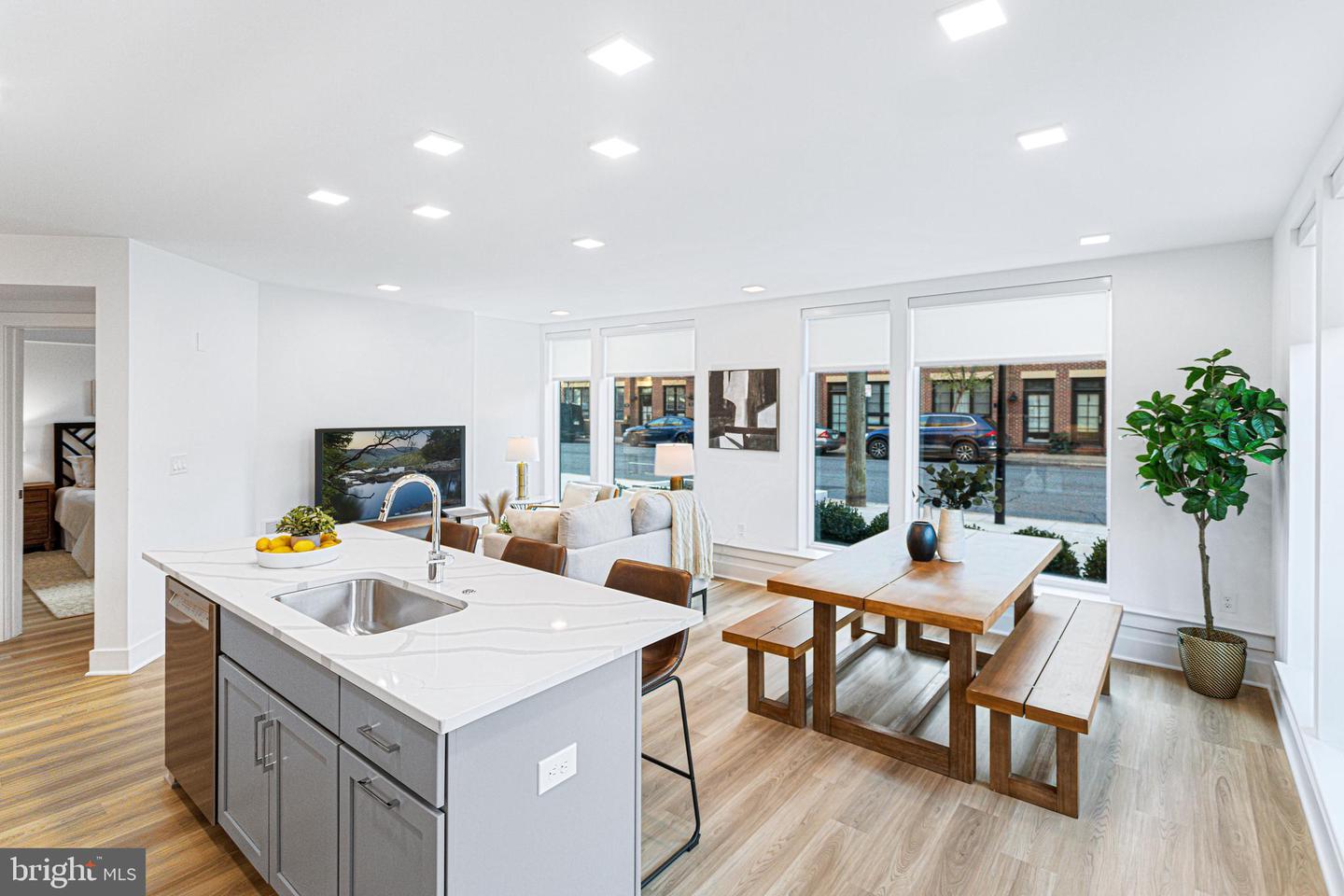701 N HENRY ST #205, ALEXANDRIA, Virginia 22314, 2 Bedrooms Bedrooms, ,2 BathroomsBathrooms,Residential,For sale,701 N HENRY ST #205,VAAX2046294 MLS # VAAX2046294