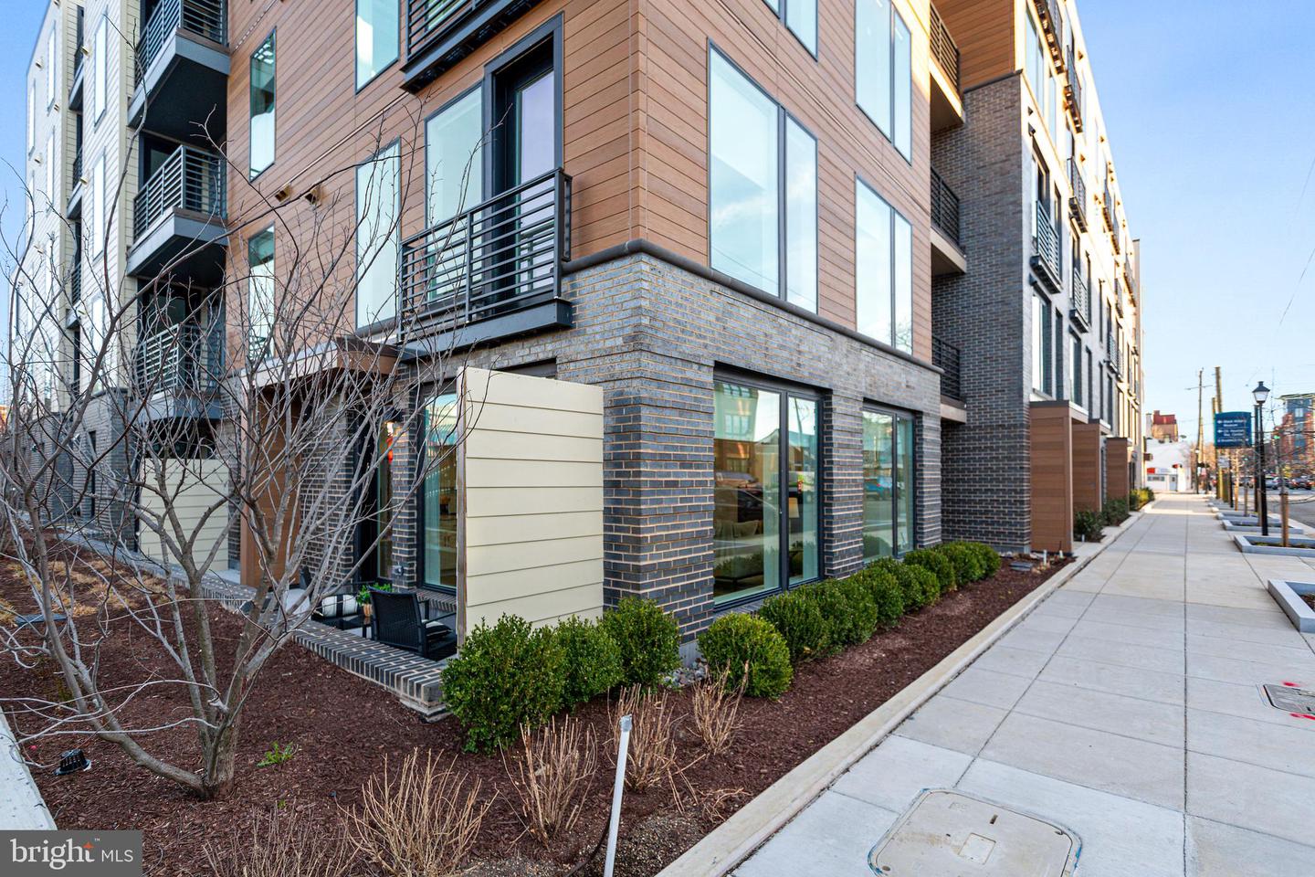 701 N HENRY ST #205, ALEXANDRIA, Virginia 22314, 2 Bedrooms Bedrooms, ,2 BathroomsBathrooms,Residential,For sale,701 N HENRY ST #205,VAAX2046294 MLS # VAAX2046294