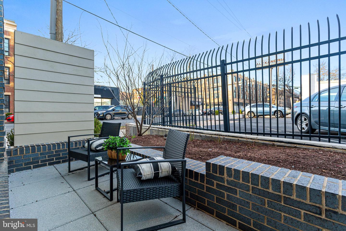 701 N HENRY ST #205, ALEXANDRIA, Virginia 22314, 2 Bedrooms Bedrooms, ,2 BathroomsBathrooms,Residential,For sale,701 N HENRY ST #205,VAAX2046294 MLS # VAAX2046294