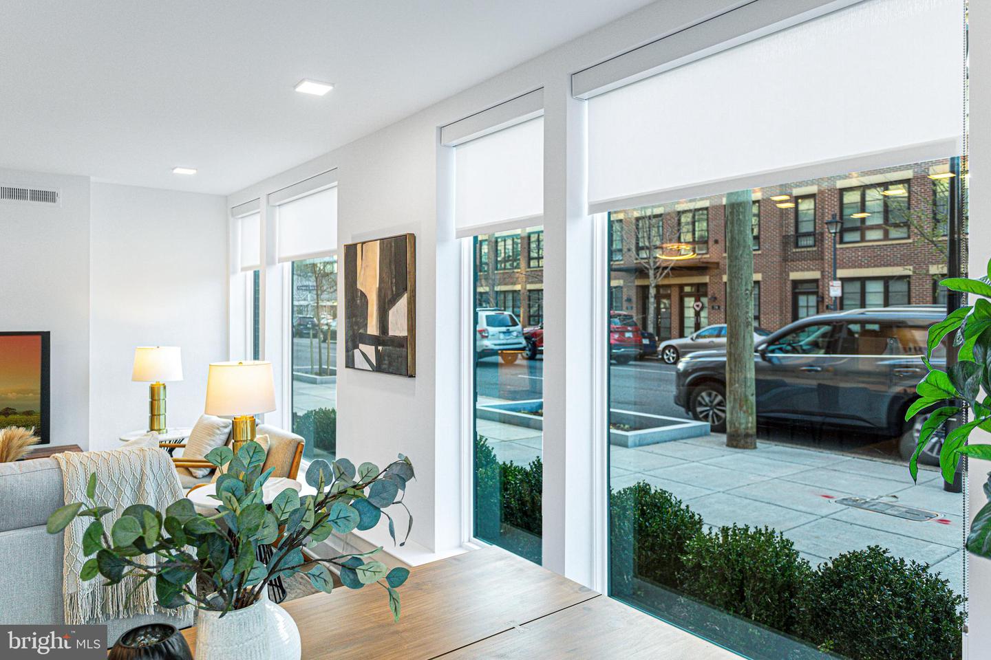 701 N HENRY ST #205, ALEXANDRIA, Virginia 22314, 2 Bedrooms Bedrooms, ,2 BathroomsBathrooms,Residential,For sale,701 N HENRY ST #205,VAAX2046294 MLS # VAAX2046294