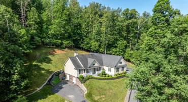 4175 EDGE VALLEY RD, NORTH GARDEN, Virginia 22959, 3 Bedrooms Bedrooms, ,3 BathroomsBathrooms,Residential,For sale,4175 EDGE VALLEY RD,665529 MLS # 665529