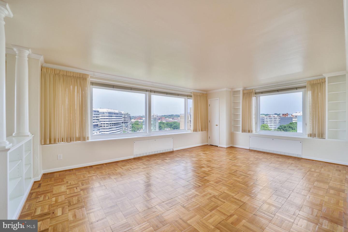 2475 VIRGINIA AVE NW #930, WASHINGTON, District Of Columbia 20037, 2 Bedrooms Bedrooms, ,2 BathroomsBathrooms,Residential,For sale,2475 VIRGINIA AVE NW #930,DCDC2204808 MLS # DCDC2204808