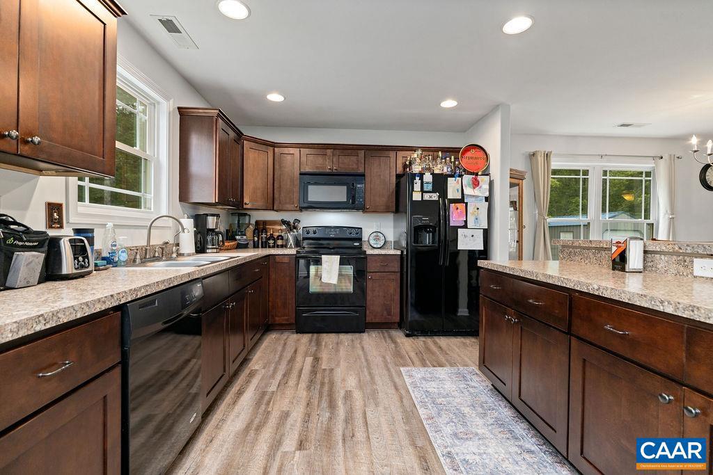 968 JENNYS CREEK RD, ROSELAND, Virginia 22967, 5 Bedrooms Bedrooms, ,3 BathroomsBathrooms,Residential,For sale,968 JENNYS CREEK RD,665533 MLS # 665533