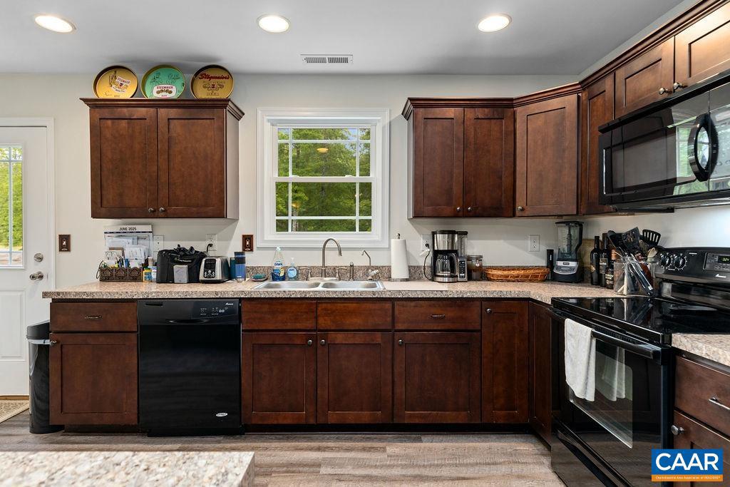 968 JENNYS CREEK RD, ROSELAND, Virginia 22967, 5 Bedrooms Bedrooms, ,3 BathroomsBathrooms,Residential,For sale,968 JENNYS CREEK RD,665533 MLS # 665533