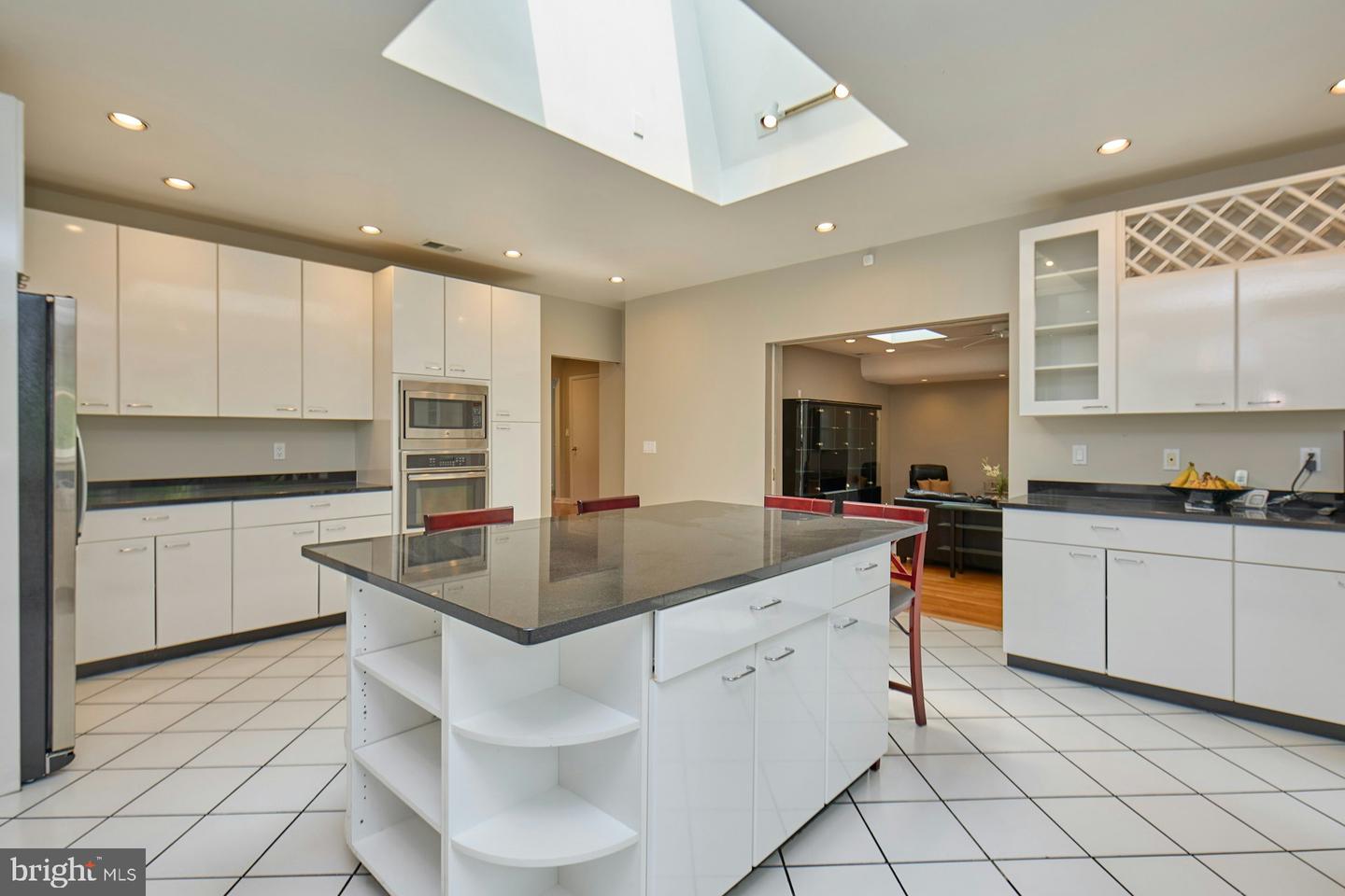 3820 LORCOM LN, ARLINGTON, Virginia 22207, 6 Bedrooms Bedrooms, ,5 BathroomsBathrooms,Residential,For sale,3820 LORCOM LN,VAAR2058950 MLS # VAAR2058950