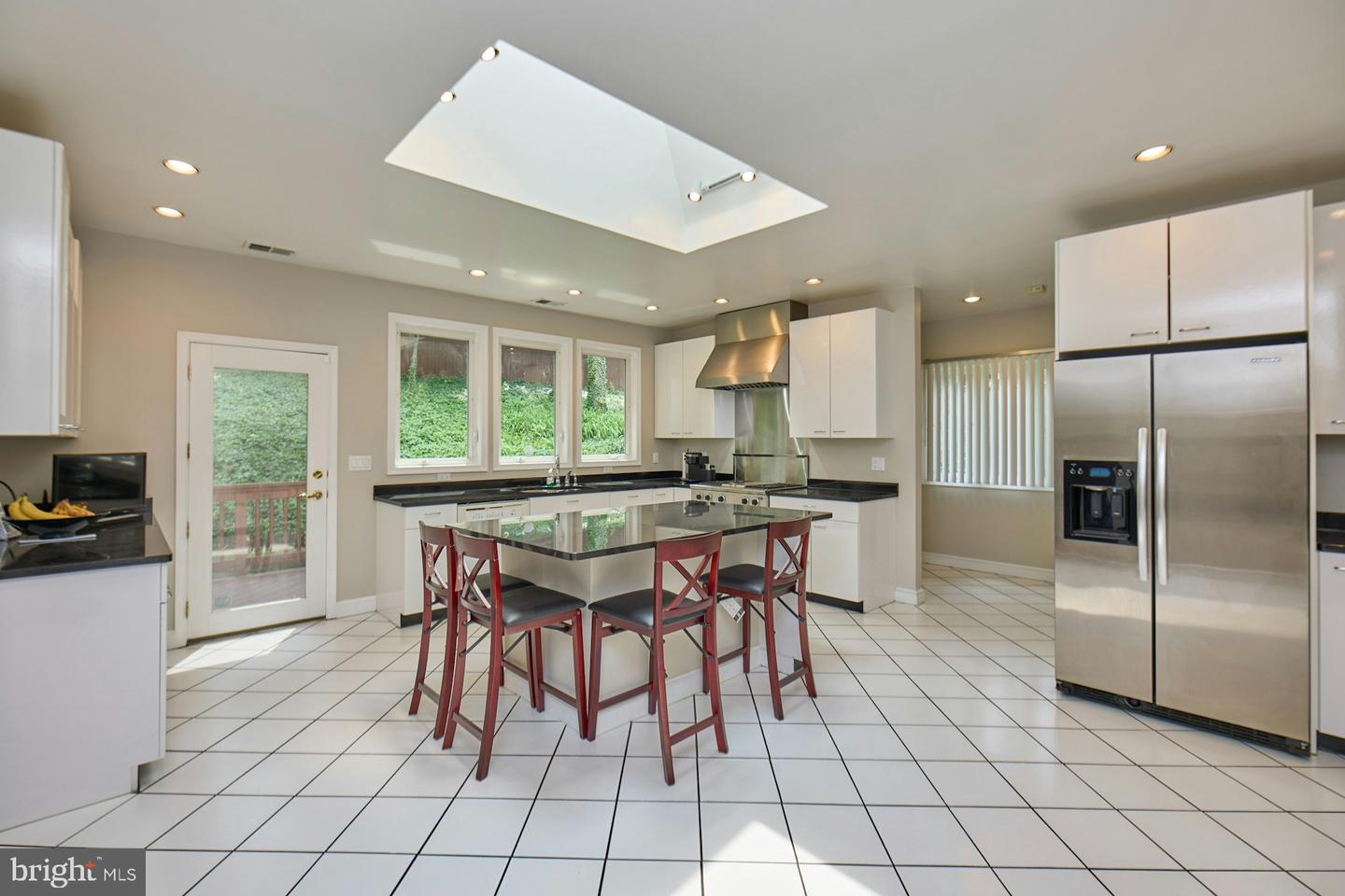 3820 LORCOM LN, ARLINGTON, Virginia 22207, 6 Bedrooms Bedrooms, ,5 BathroomsBathrooms,Residential,For sale,3820 LORCOM LN,VAAR2058950 MLS # VAAR2058950