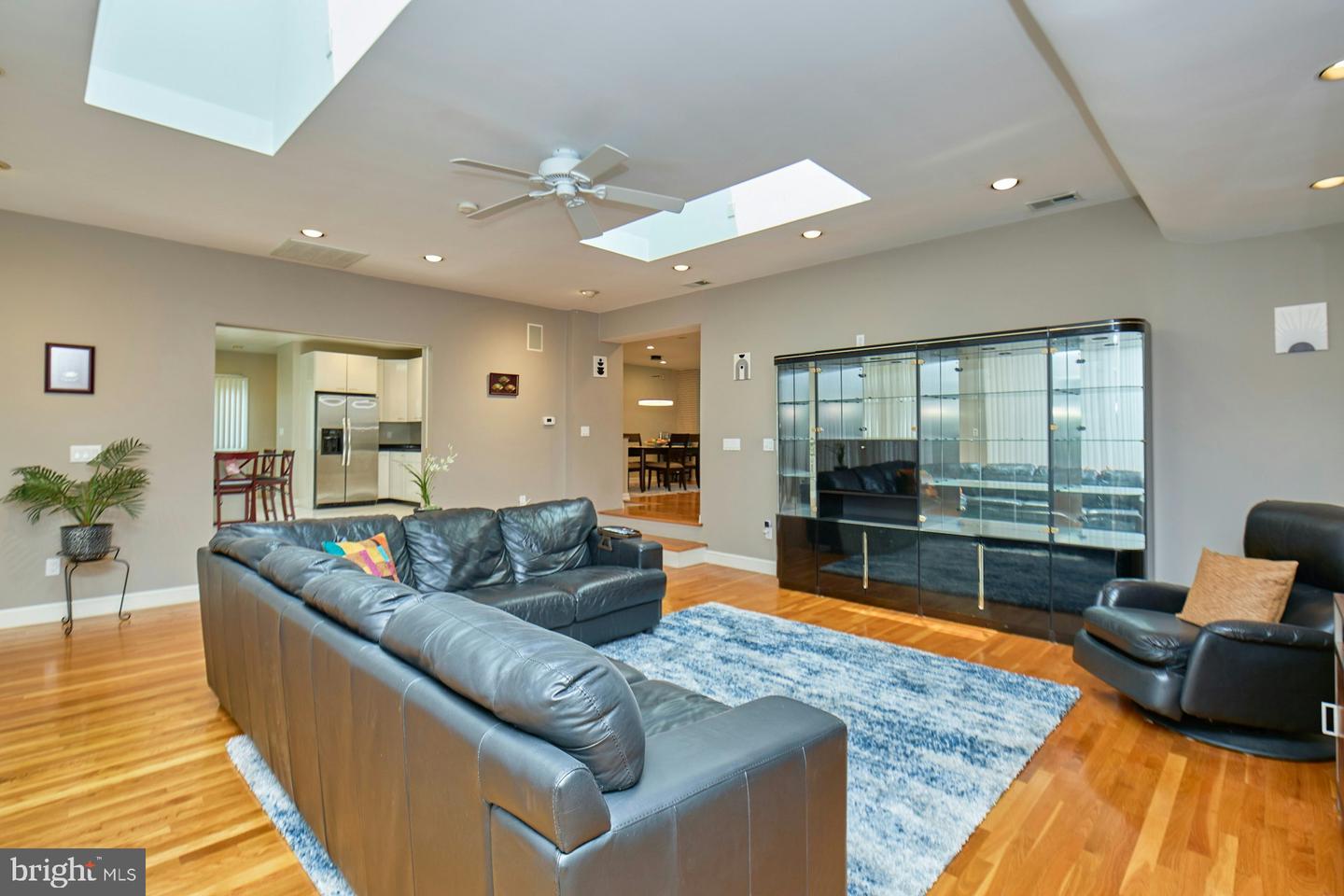 3820 LORCOM LN, ARLINGTON, Virginia 22207, 6 Bedrooms Bedrooms, ,5 BathroomsBathrooms,Residential,For sale,3820 LORCOM LN,VAAR2058950 MLS # VAAR2058950
