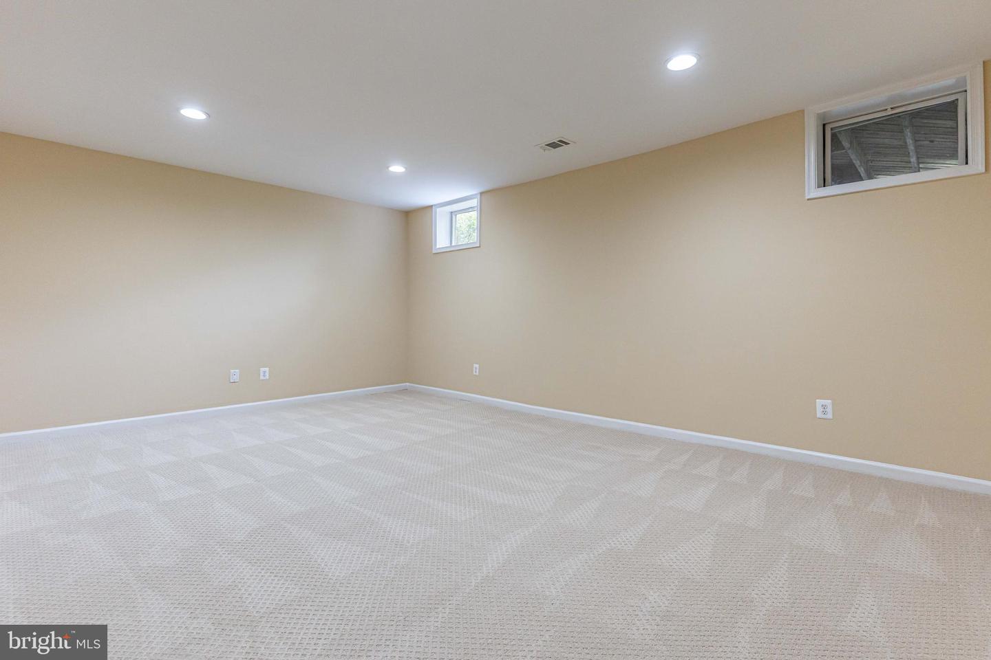19182 CHARTIER DR, LEESBURG, Virginia 20176, 4 Bedrooms Bedrooms, ,3 BathroomsBathrooms,Residential,For sale,19182 CHARTIER DR,VALO2099092 MLS # VALO2099092