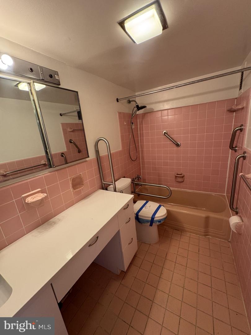 4201 CATHEDRAL AVE NW #1209W, WASHINGTON, District Of Columbia 20016, 1 Bedroom Bedrooms, ,1 BathroomBathrooms,Residential,For sale,4201 CATHEDRAL AVE NW #1209W,DCDC2204814 MLS # DCDC2204814