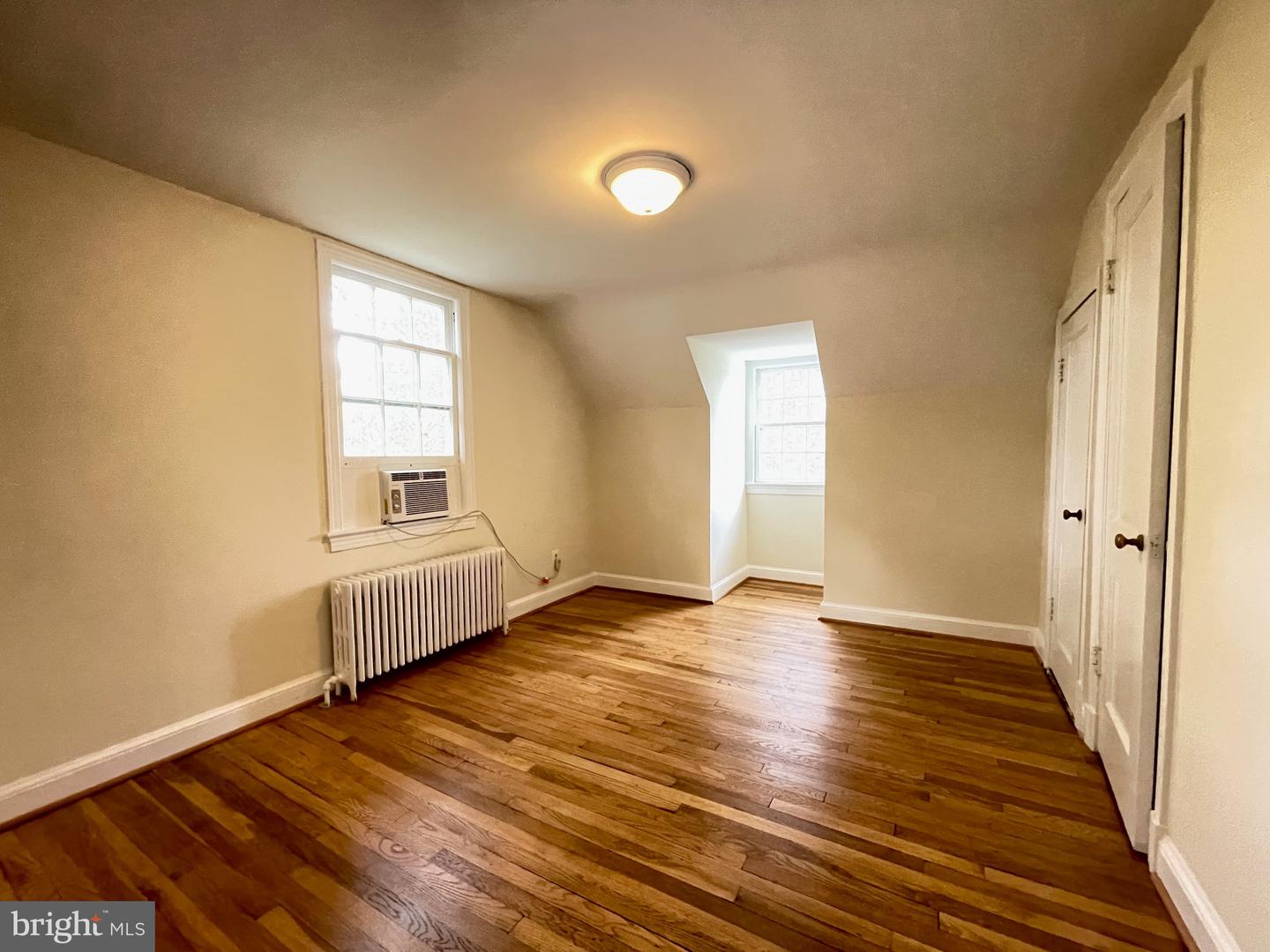 621 N KENSINGTON ST, ARLINGTON, Virginia 22205, 3 Bedrooms Bedrooms, ,1 BathroomBathrooms,Residential,For sale,621 N KENSINGTON ST,VAAR2055398 MLS # VAAR2055398