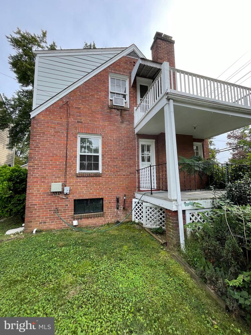 621 N KENSINGTON ST, ARLINGTON, Virginia 22205, 3 Bedrooms Bedrooms, ,1 BathroomBathrooms,Residential,For sale,621 N KENSINGTON ST,VAAR2055398 MLS # VAAR2055398