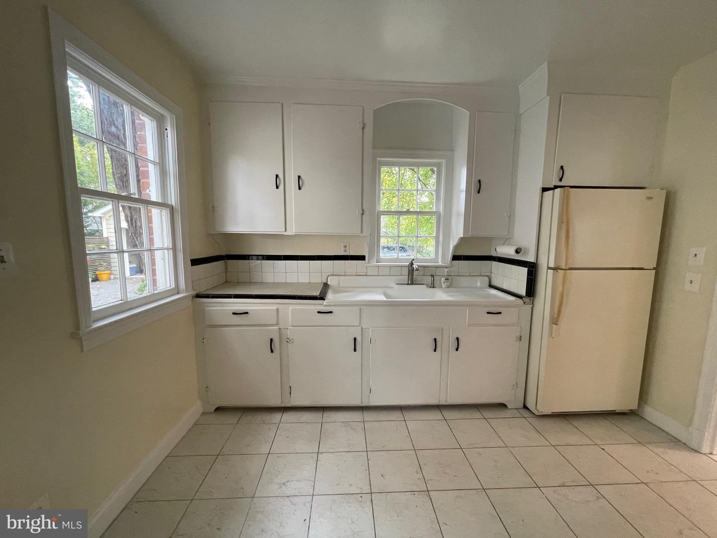 621 N KENSINGTON ST, ARLINGTON, Virginia 22205, 3 Bedrooms Bedrooms, ,1 BathroomBathrooms,Residential,For sale,621 N KENSINGTON ST,VAAR2055398 MLS # VAAR2055398