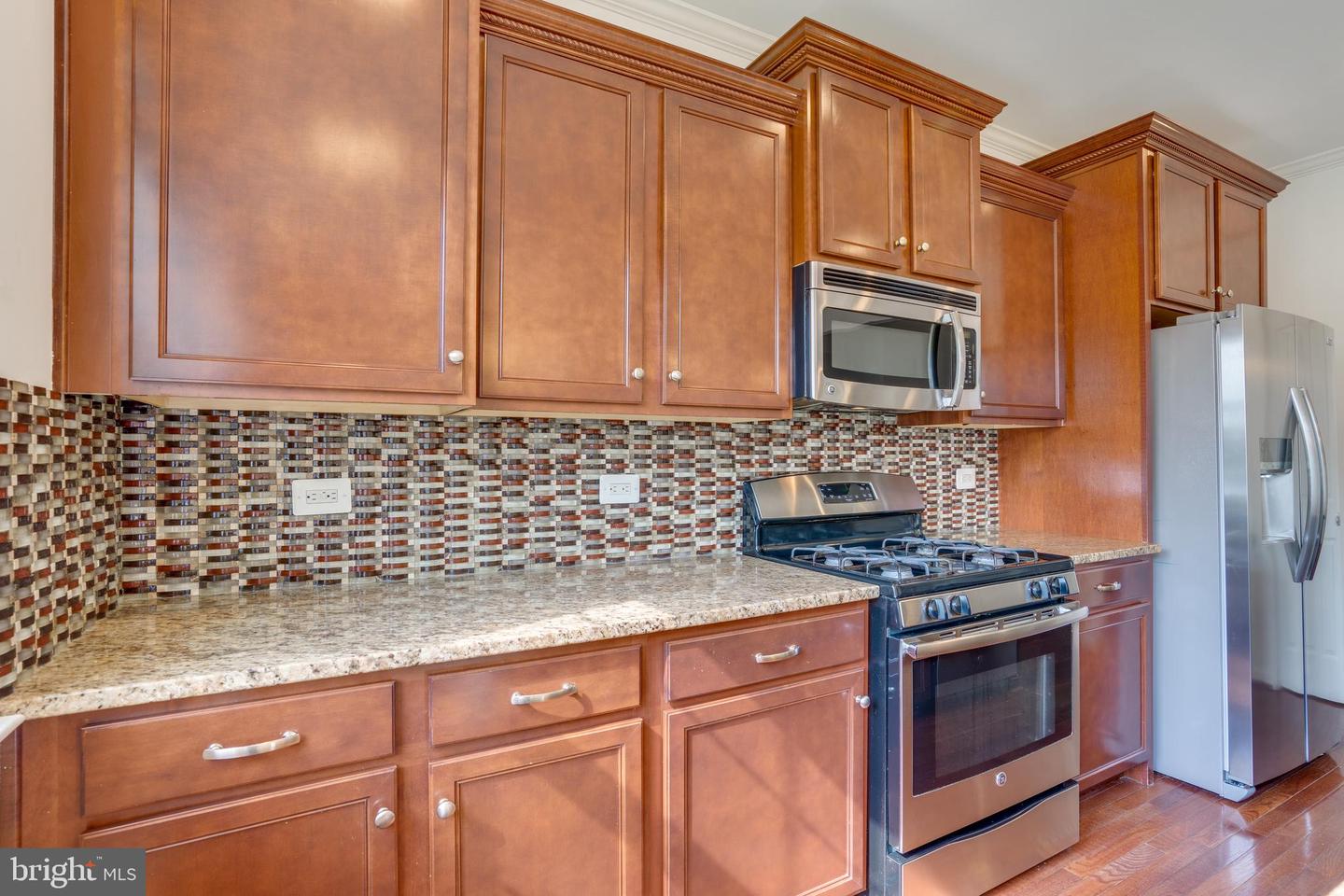 25672 PLEASANT VALLEY RD, CHANTILLY, Virginia 20152, 4 Bedrooms Bedrooms, ,3 BathroomsBathrooms,Residential,For sale,25672 PLEASANT VALLEY RD,VALO2093934 MLS # VALO2093934