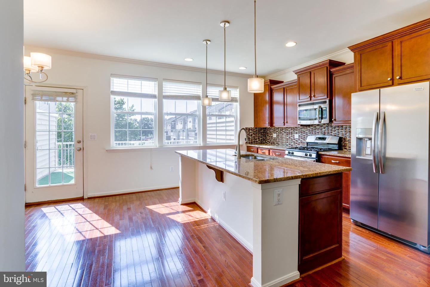 25672 PLEASANT VALLEY RD, CHANTILLY, Virginia 20152, 4 Bedrooms Bedrooms, ,3 BathroomsBathrooms,Residential,For sale,25672 PLEASANT VALLEY RD,VALO2093934 MLS # VALO2093934