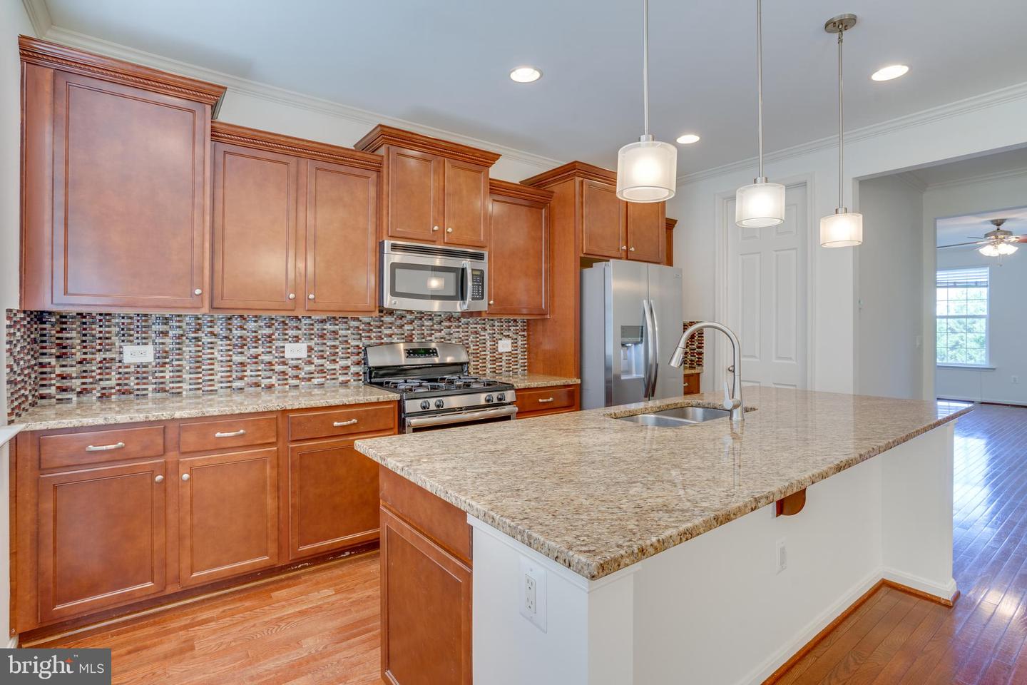 25672 PLEASANT VALLEY RD, CHANTILLY, Virginia 20152, 4 Bedrooms Bedrooms, ,3 BathroomsBathrooms,Residential,For sale,25672 PLEASANT VALLEY RD,VALO2093934 MLS # VALO2093934