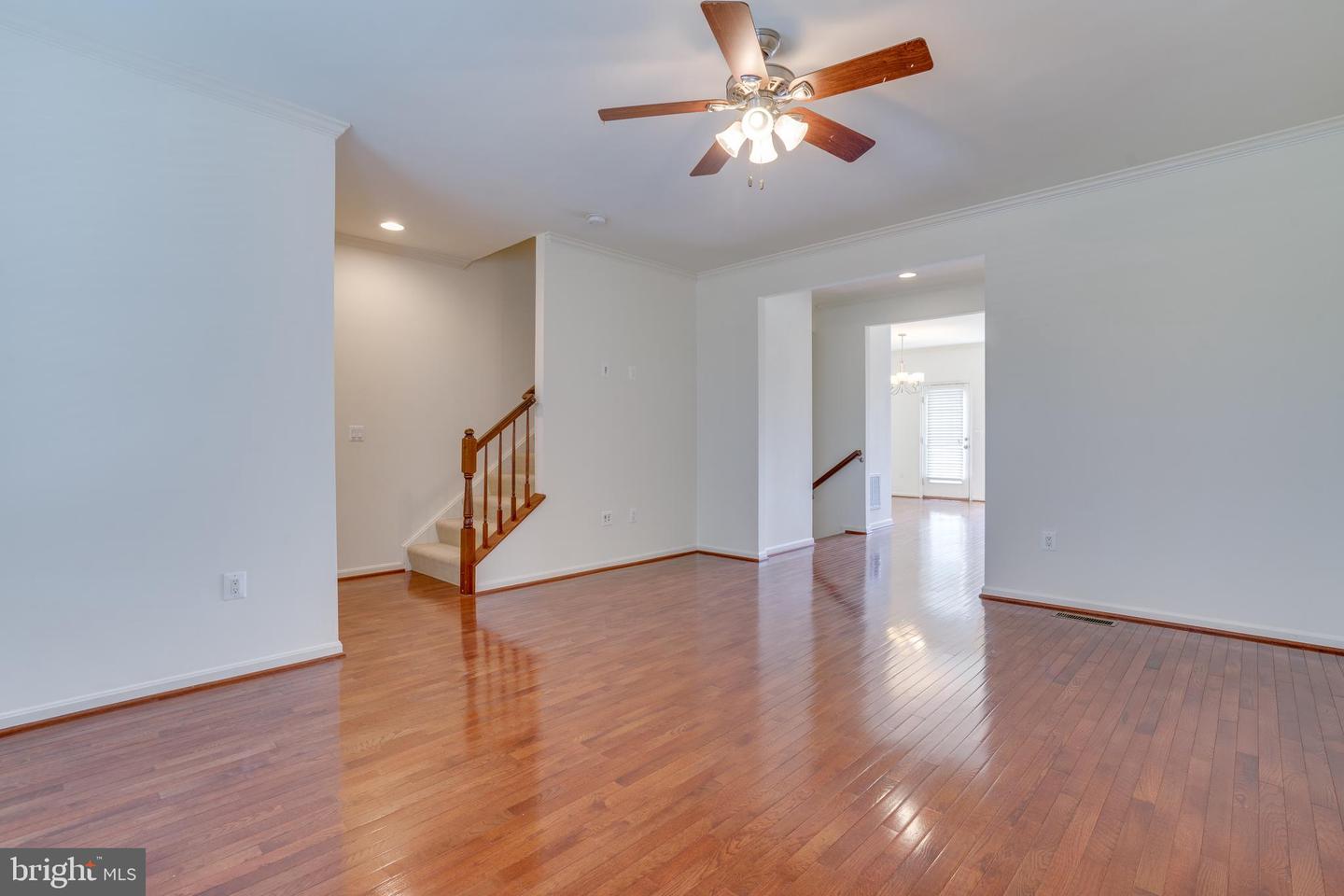 25672 PLEASANT VALLEY RD, CHANTILLY, Virginia 20152, 4 Bedrooms Bedrooms, ,3 BathroomsBathrooms,Residential,For sale,25672 PLEASANT VALLEY RD,VALO2093934 MLS # VALO2093934