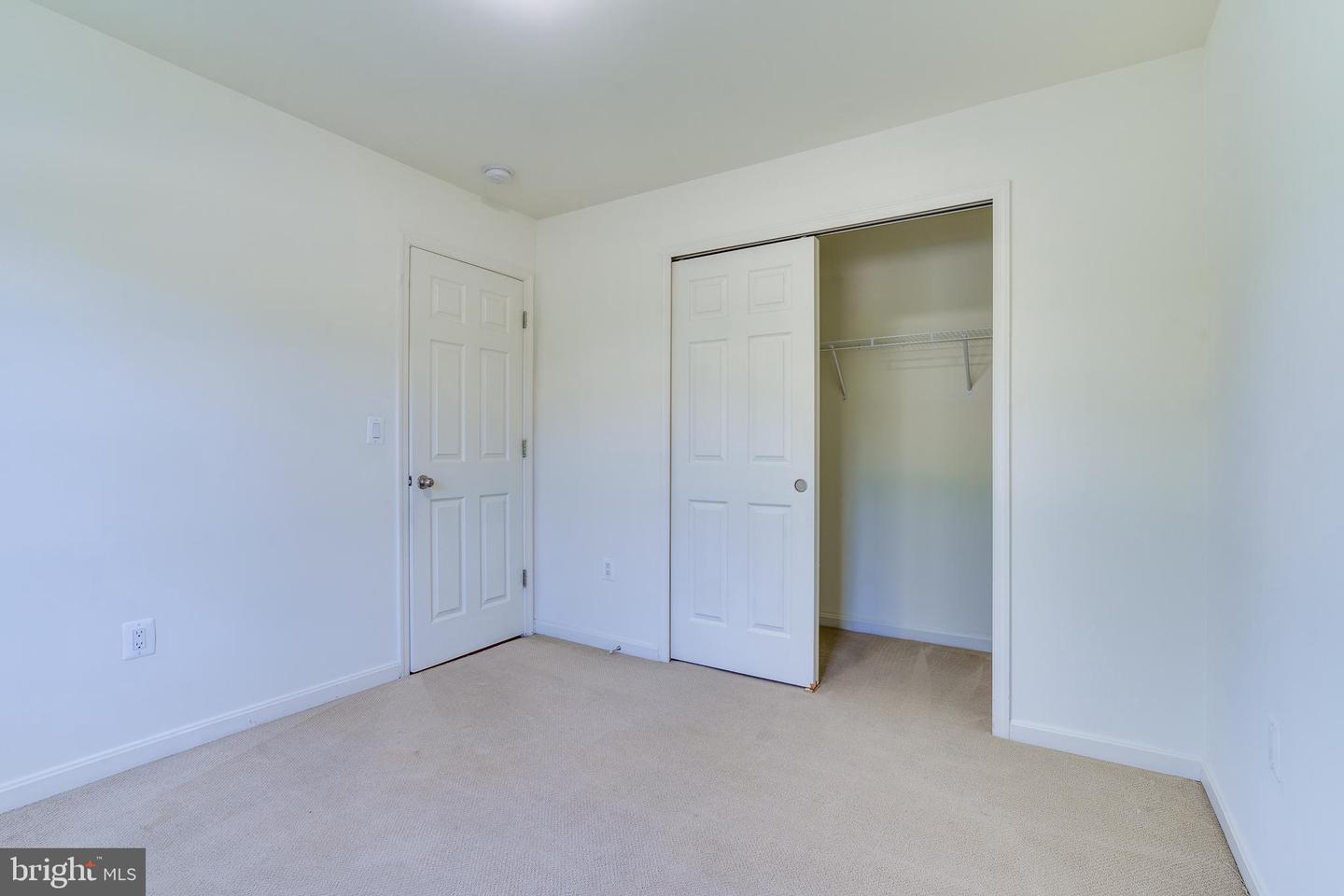 25672 PLEASANT VALLEY RD, CHANTILLY, Virginia 20152, 4 Bedrooms Bedrooms, ,3 BathroomsBathrooms,Residential,For sale,25672 PLEASANT VALLEY RD,VALO2093934 MLS # VALO2093934