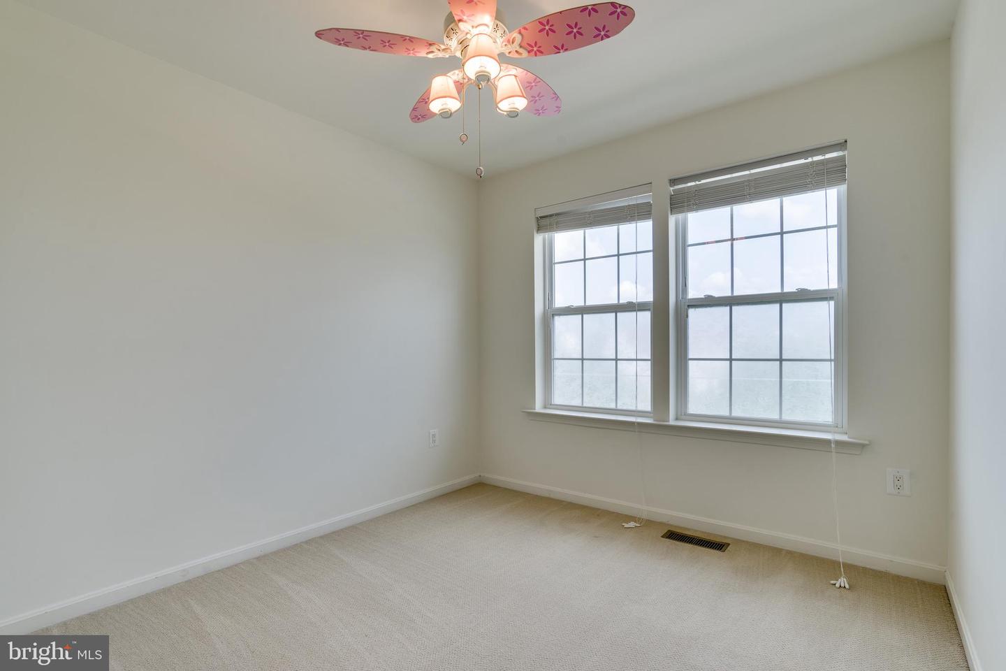 25672 PLEASANT VALLEY RD, CHANTILLY, Virginia 20152, 4 Bedrooms Bedrooms, ,3 BathroomsBathrooms,Residential,For sale,25672 PLEASANT VALLEY RD,VALO2093934 MLS # VALO2093934