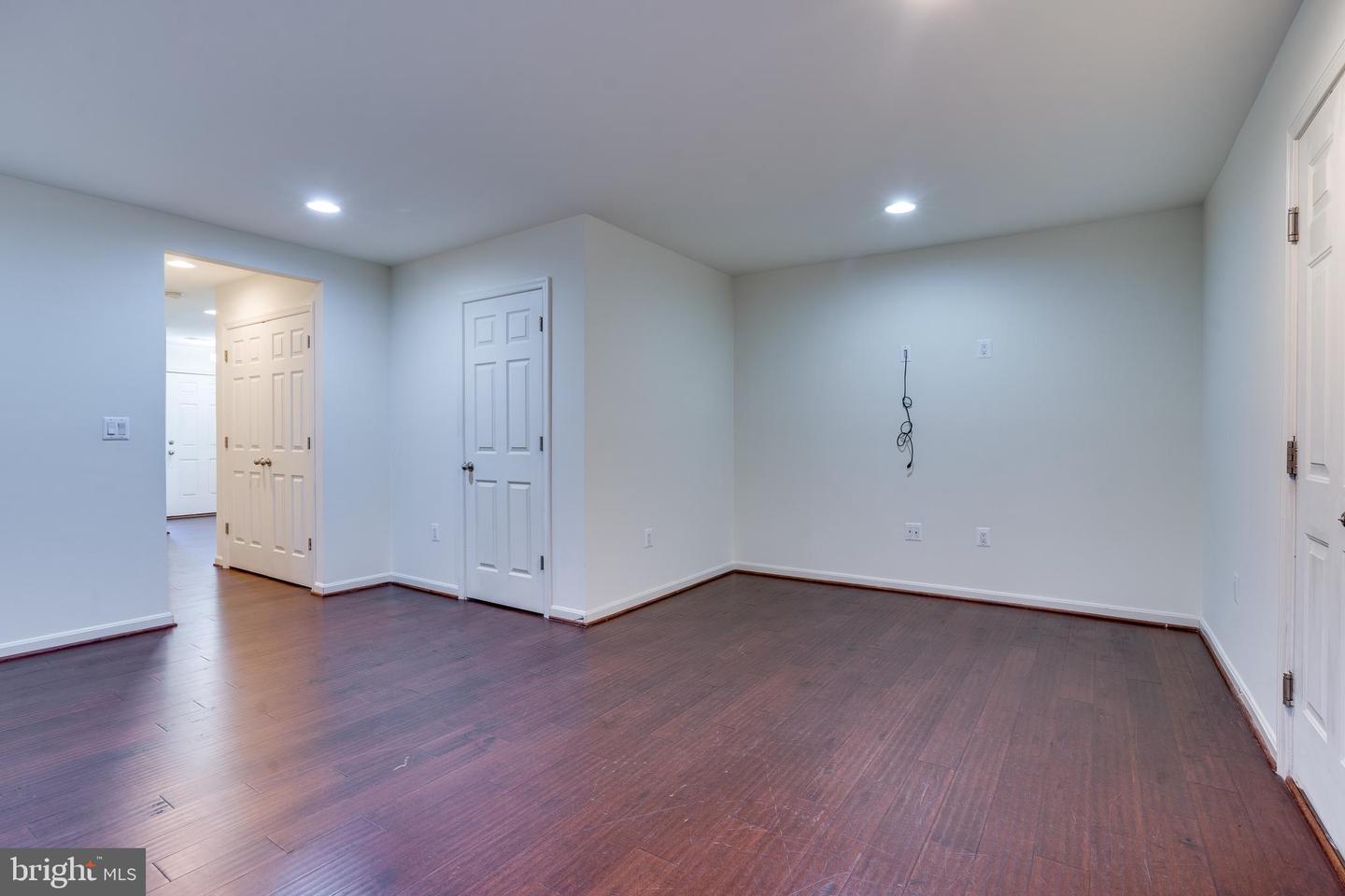 25672 PLEASANT VALLEY RD, CHANTILLY, Virginia 20152, 4 Bedrooms Bedrooms, ,3 BathroomsBathrooms,Residential,For sale,25672 PLEASANT VALLEY RD,VALO2093934 MLS # VALO2093934